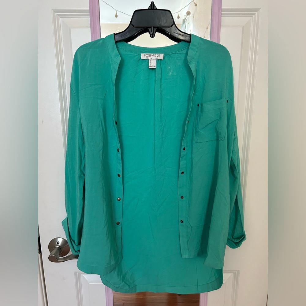 Forever 21 Essentials Women’s Small Button-Up Blouse